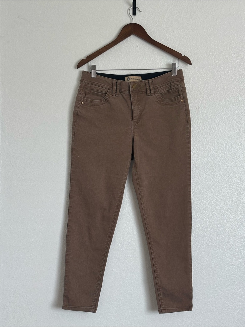 Democracy Skinny Jeans in Brown